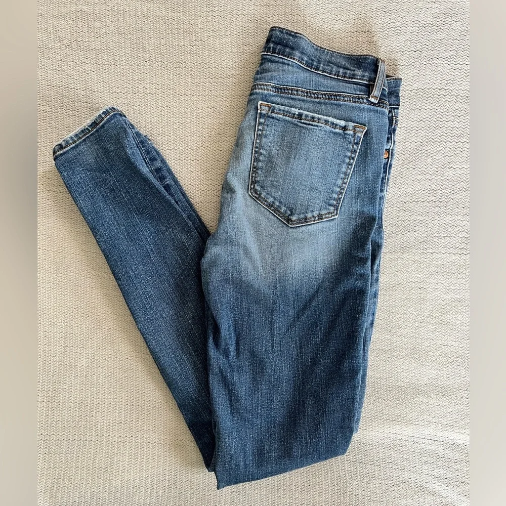 👖 Loft Women’s Modern Skinny distressed jeans size 0 - Picture 3 of 5